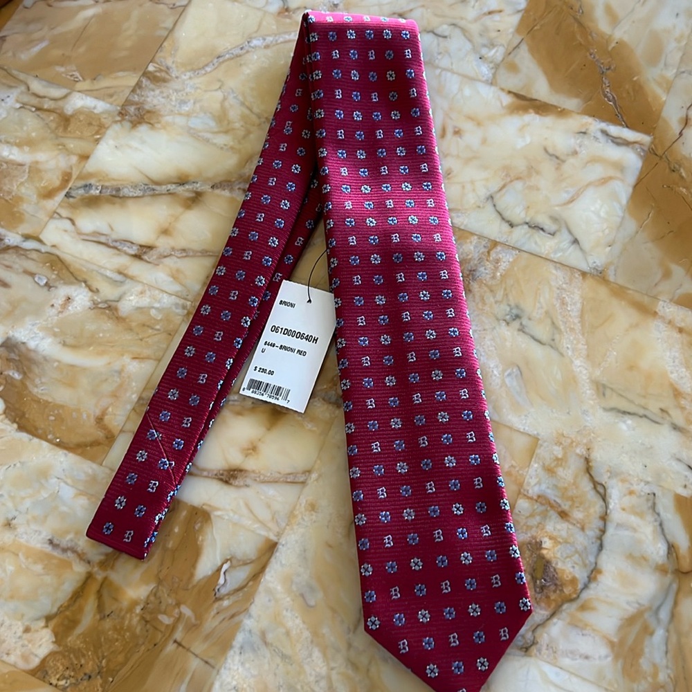 Brioni Men’s Silk Tie – Classic Style – New With Tags